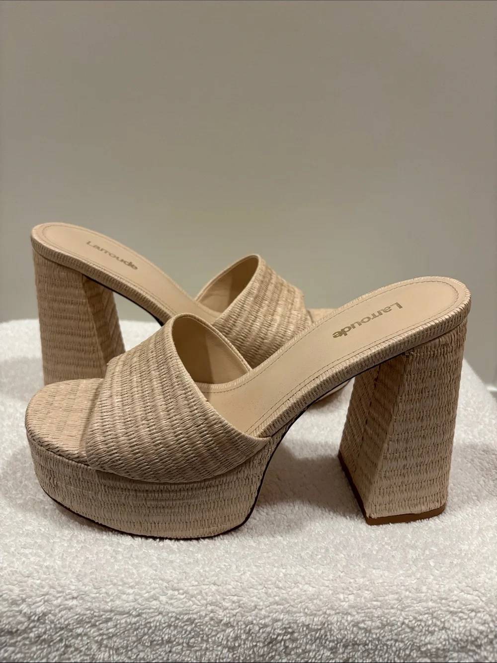 Larroude Neutral Woven Platform Slides - Natural Beige